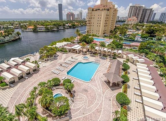 3rd image of 20191 E Country Club Dr APT 1109