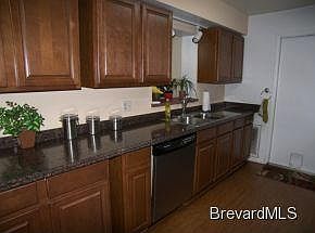 4th image of 6475 Orchid Ave