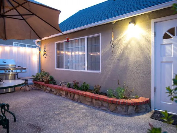 16145 Rayen St, North Hills, CA 91343