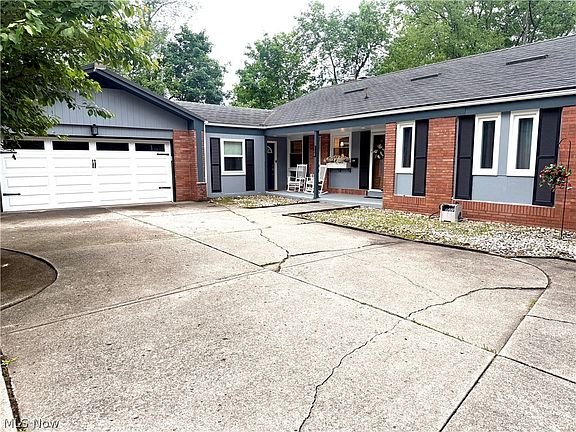 3rd image of 568 Northlawn Dr
