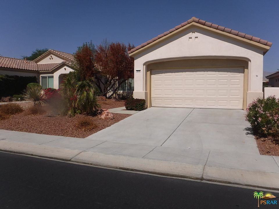 1st image of 78648 Iron Bark Dr