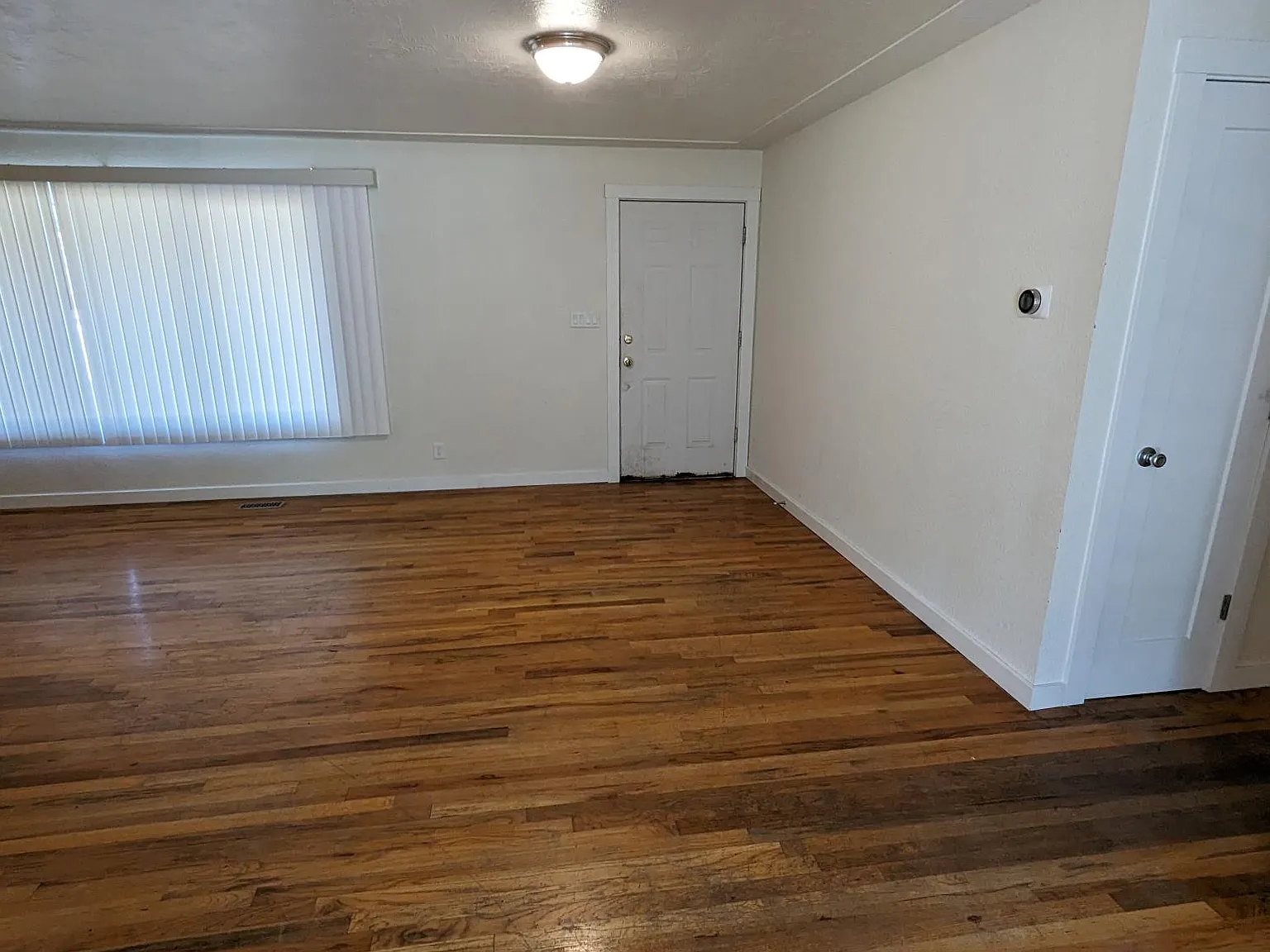 1364 Marilyn St SE — Photo 2