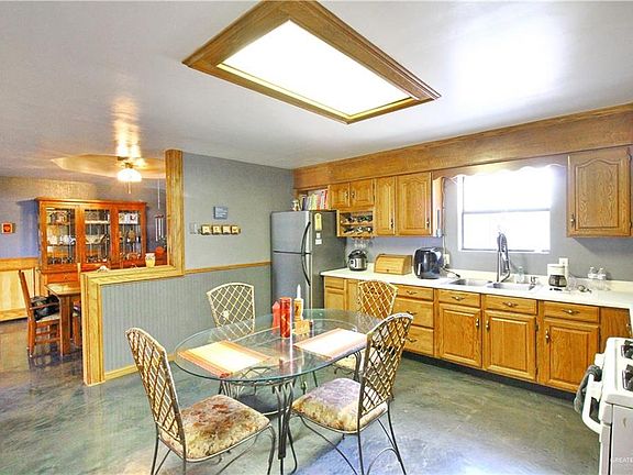 2nd image of 1303 Royola St