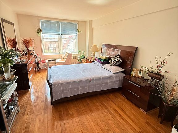 4th image of 144-70 41st Ave APT 3B