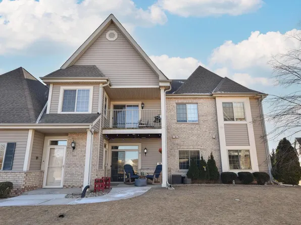 1351 Rose COURT #52, Waukesha, WI 53186