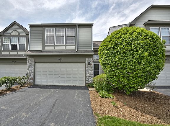 2nd image of 1062 Stamford Ct