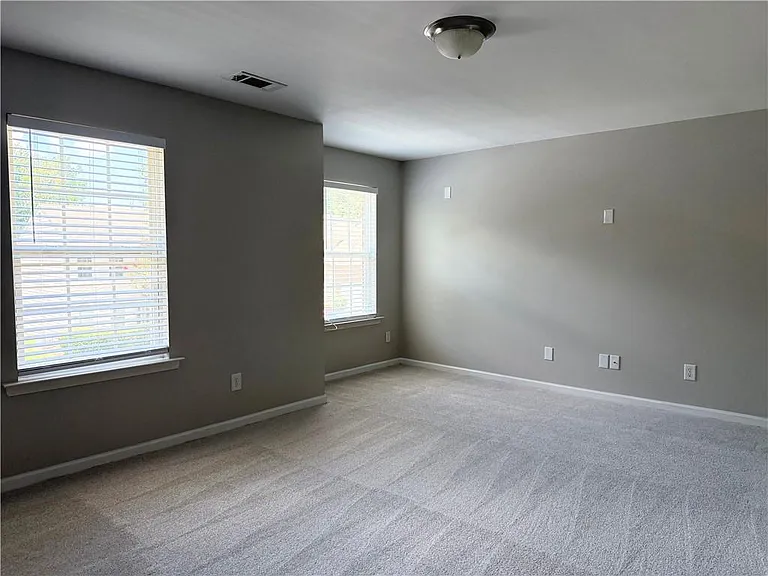 3051 Montauk Hill Dr — Photo 31