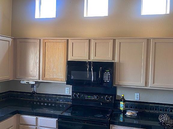 4th image of 10654 E Forge Ave