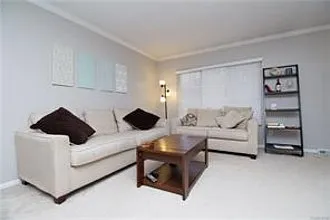 2317 Parmenter Blvd — Photo 2