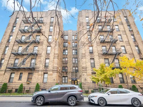 2020 East 41st Street image 1 of 18