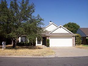 2nd image of 2204 Ruidoso St