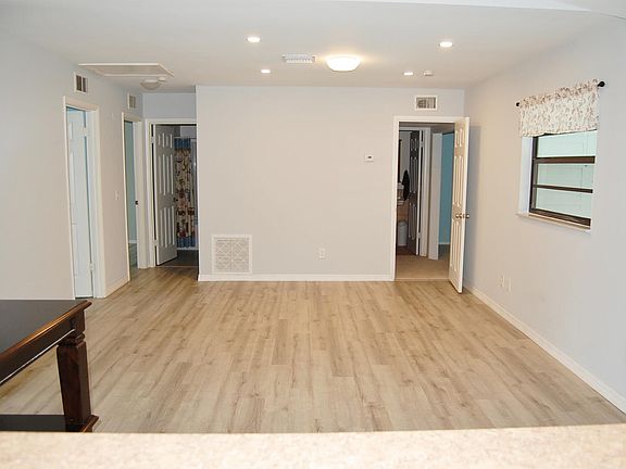 4th image of 1683 NE 24th Street