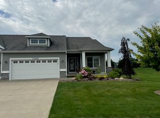 7160 Copper Ridge Ct, Zeeland, MI 49464