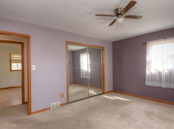 5th image of 4513 Spruce Ln