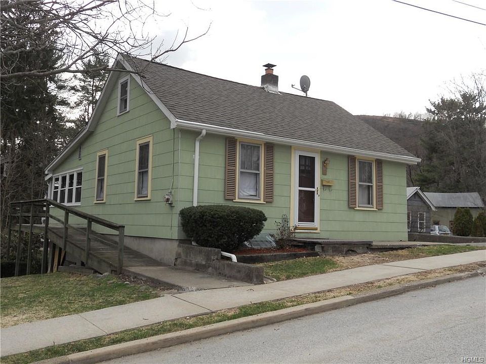 1st image of 12 Johnson Ave