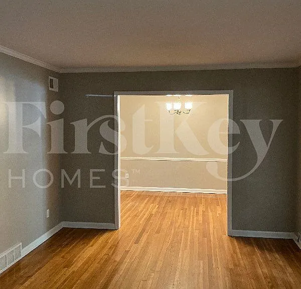 5482 Timmons Ave — Photo 4