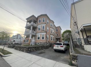 27-29 Boxford St, Lawrence, MA 01843