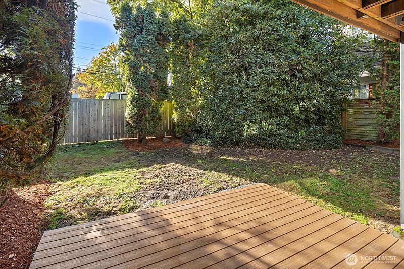 5th image of 845 Kirkland Way