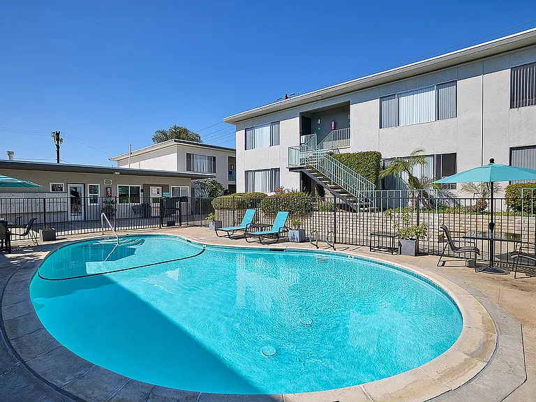 Mission Arbor Apartments — Photo 13