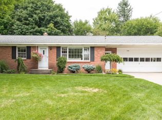 745 70th St SE, Grand Rapids, MI 49548