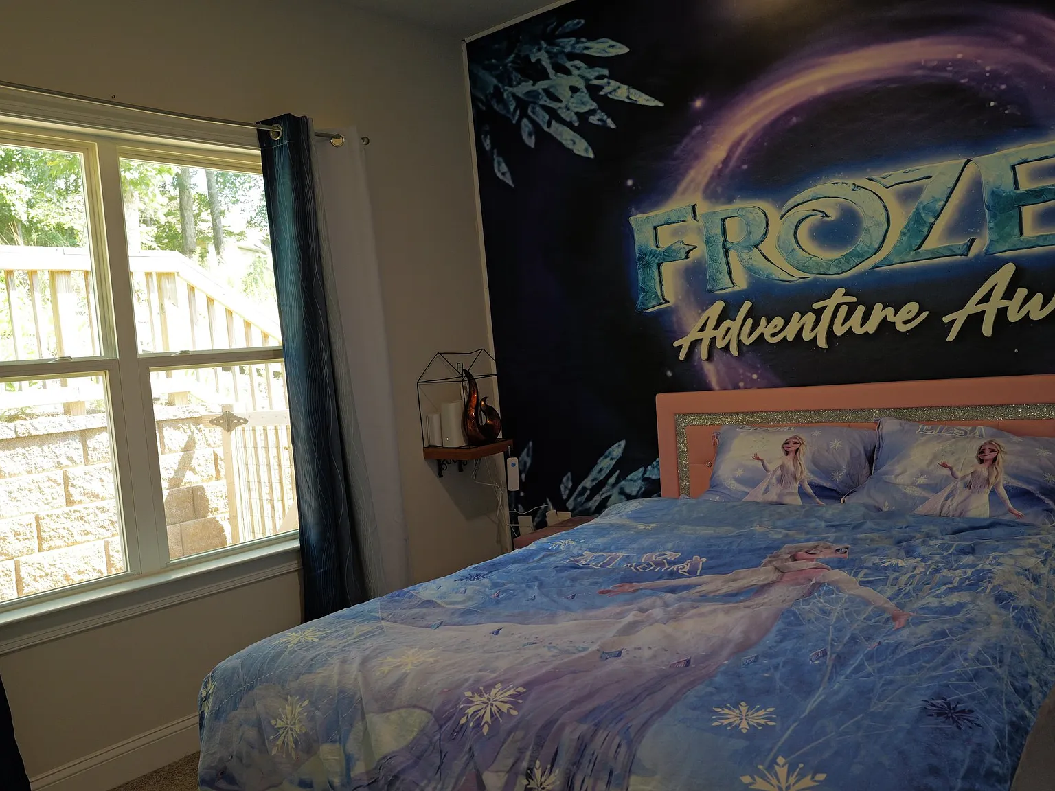 4 bed, 2.5 bath, 2254 sqft, $3,995 — Photo 2