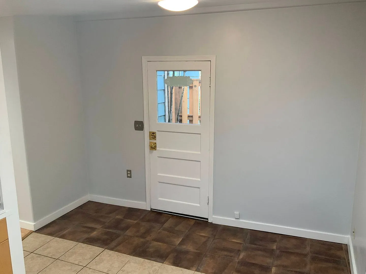 1 Bedroom Near Campus — Photo 2