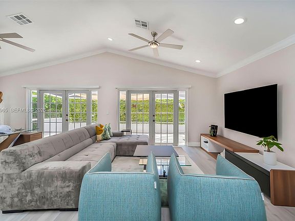 5th image of 11030 Harbour Springs Cir