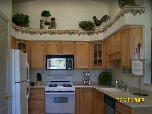 High ceiling & sky lights!