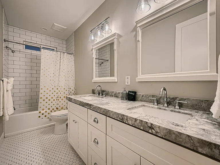3913 E Devonshire Ave — Photo 13