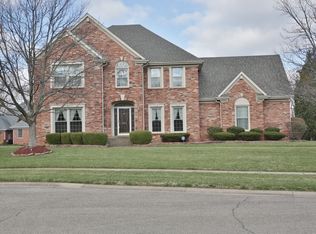 8103 Harrow Ct, Louisville, KY 40220
