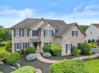107 Pebble Beach Ct, East Stroudsburg, PA 18302
