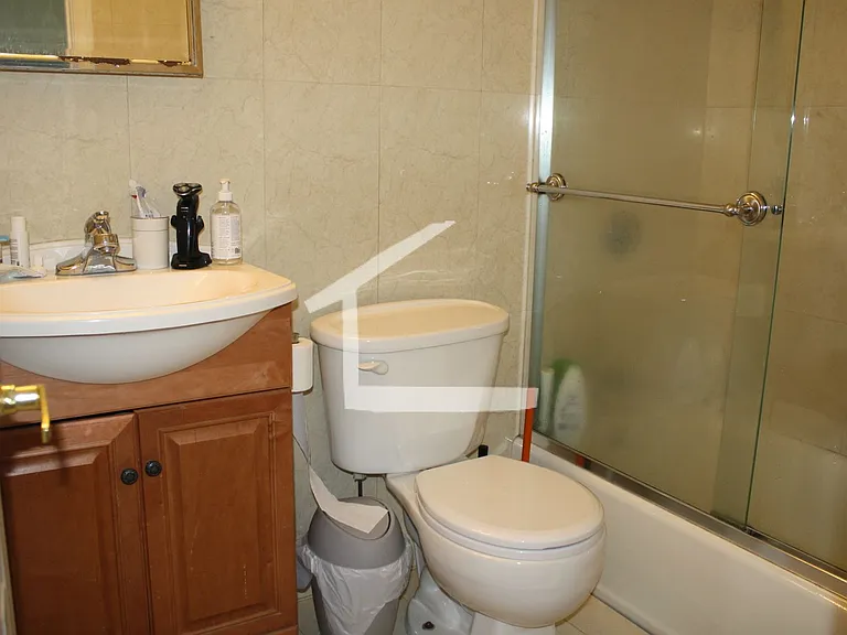 191 Winthrop Rd #7 — Photo 11