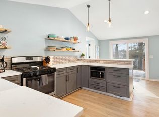 925 Charlevoix St, Boyne City, MI 49712