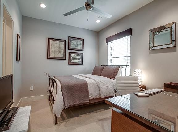 5th image of 4140 Newton Ave APT 19
