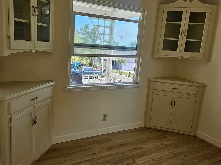 5728 Adelaide Ave — Photo 7