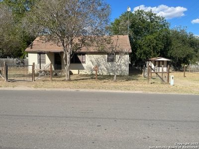 19304 N PRAIRIE ST, Lytle, TX, 78052