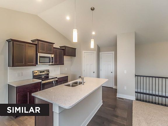 3rd image of 2630 SE Willowbrook Dr