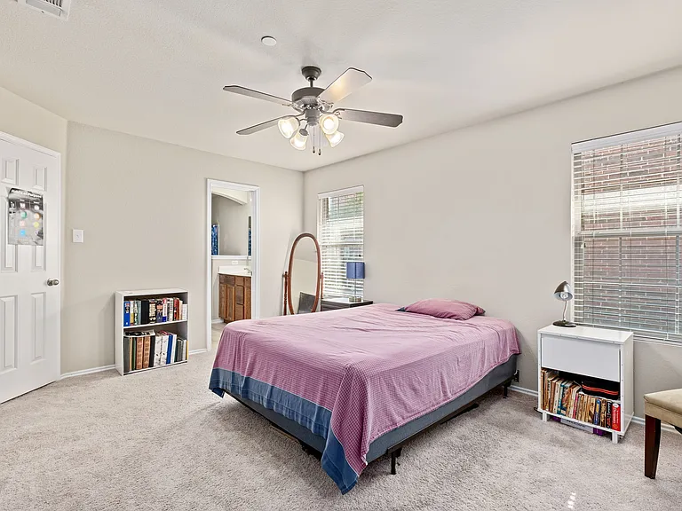 1160 Landon Ln — Photo 5