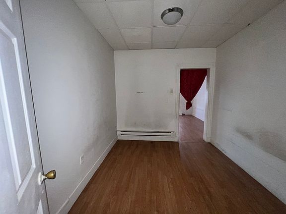 5th image of 422 Saint Pauls Ave #5