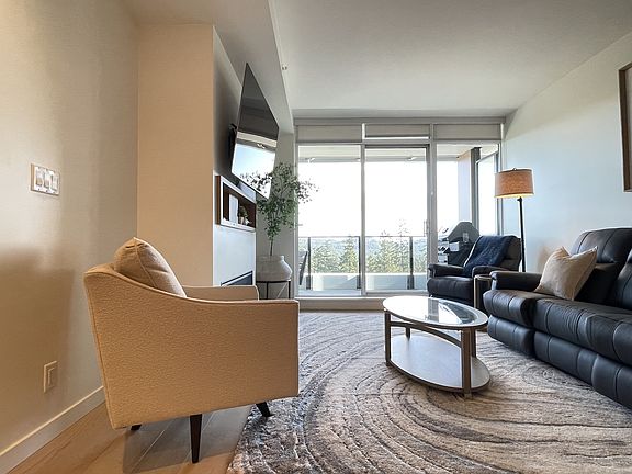 3rd image of 2000 Hannington Rd #904