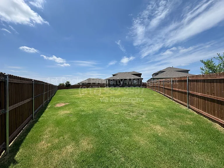 7948 Oaktown Dr — Photo 32