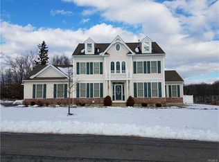 27 S Field Fls, Monroe, NY 10950