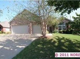 1924 W Broadway St, Broken Arrow, OK 74012