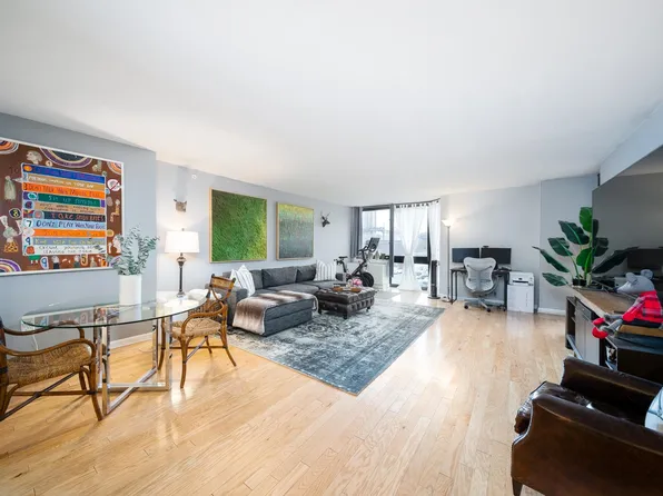 700 Grove Street image 1 of 23