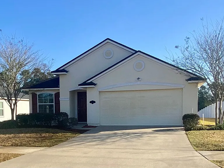 3852 Great Falls Loop — Photo 1