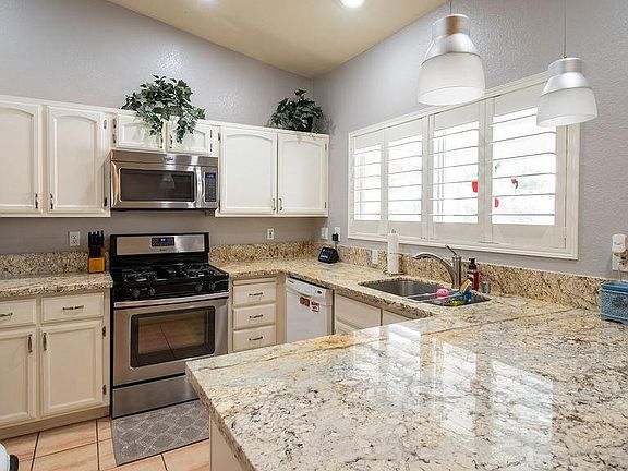 4th image of 2120 Cabrini Ct