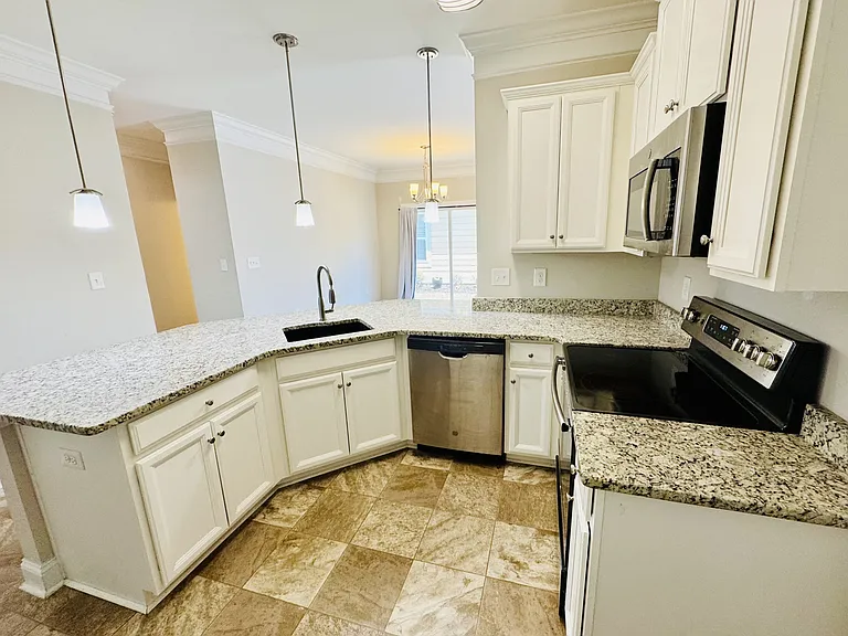1501 Ferney Dr — Photo 9
