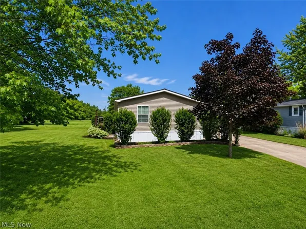 46 Thomas Blvd NW, Massillon, OH 44647