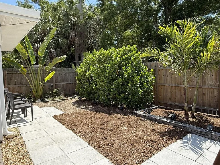 828 S Tuttle Ave #B — Photo 25
