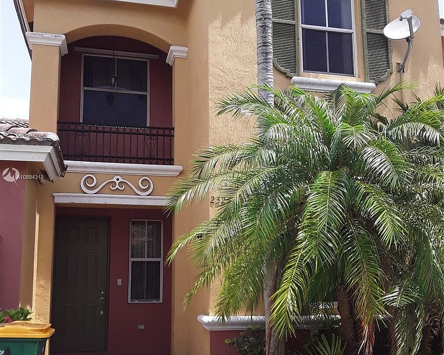 1st image of 2323 NE 42nd Cir #0
